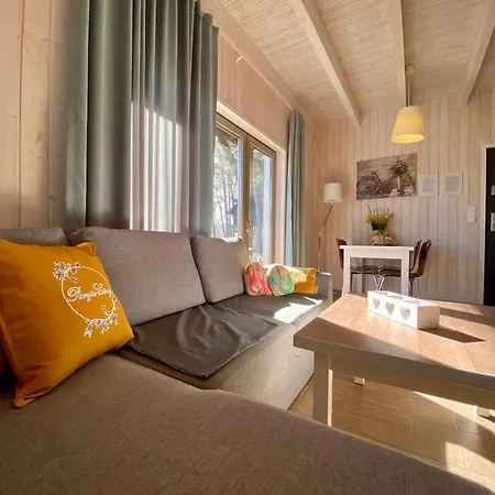 Domki I Apartamenty Poezja Ciszy Debki Hébergement de vacances