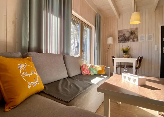 Domki I Apartamenty Poezja Ciszy Debki Hébergement de vacances